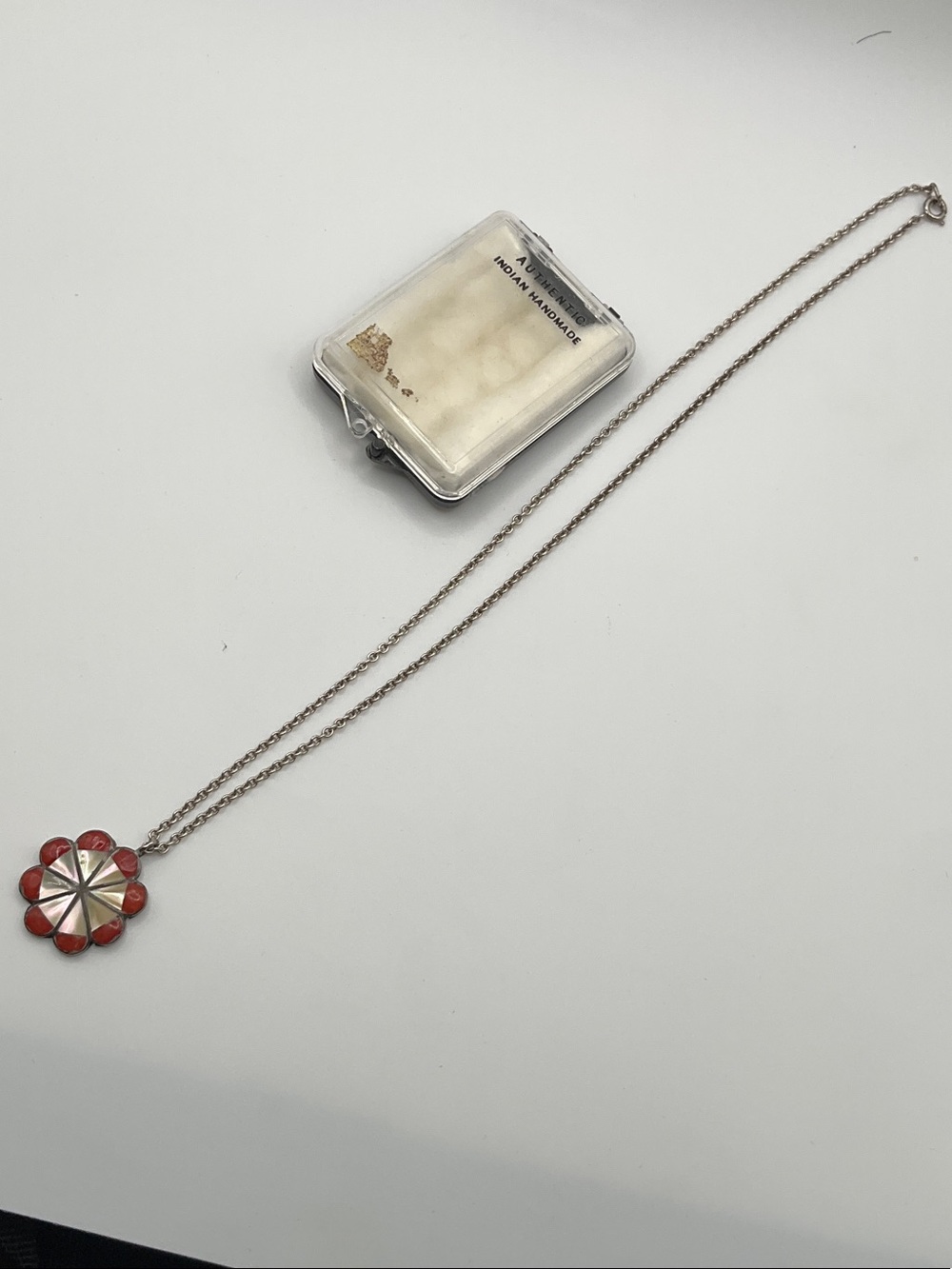 Vintage Native American Zuni stone inlay flower pendant necklace